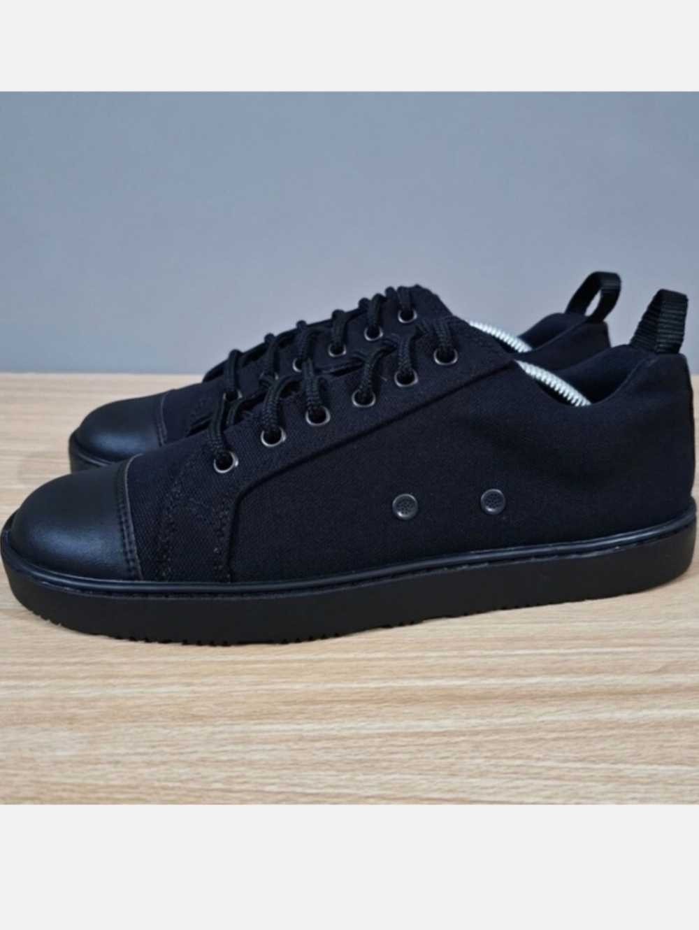 Woobies Sneakers Black Mod 1 Womens Shoes Canvas Slip Resistant Size 6.5